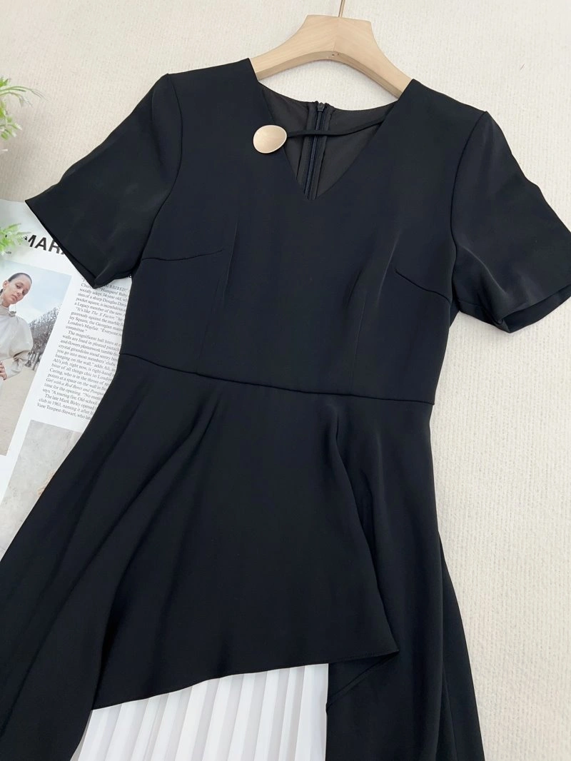 Effortless Christian Dior Dress 114594