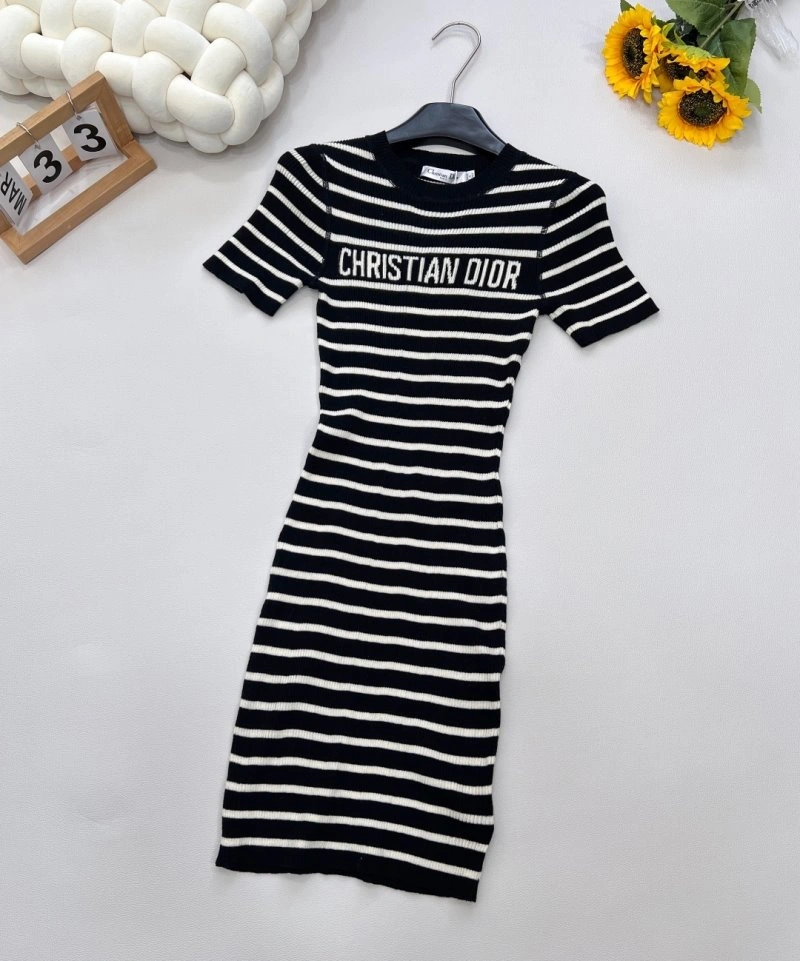 Comfortable Christian Dior Dress 112566