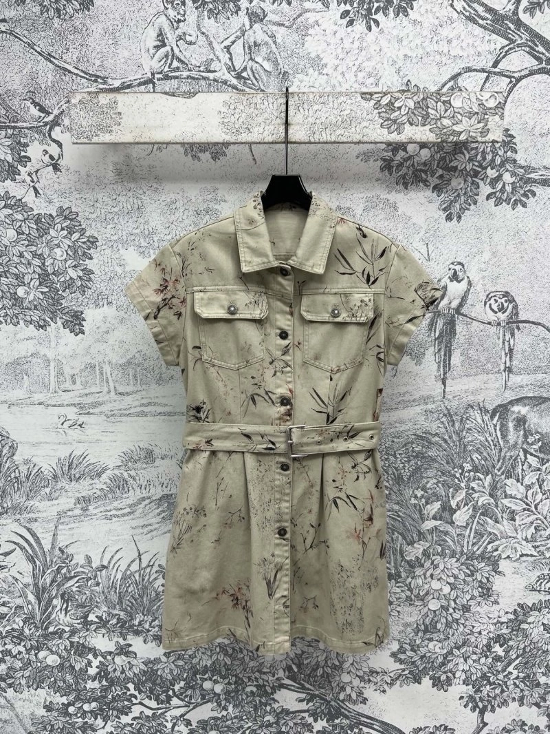 Snug Christian Dior Dress 112538