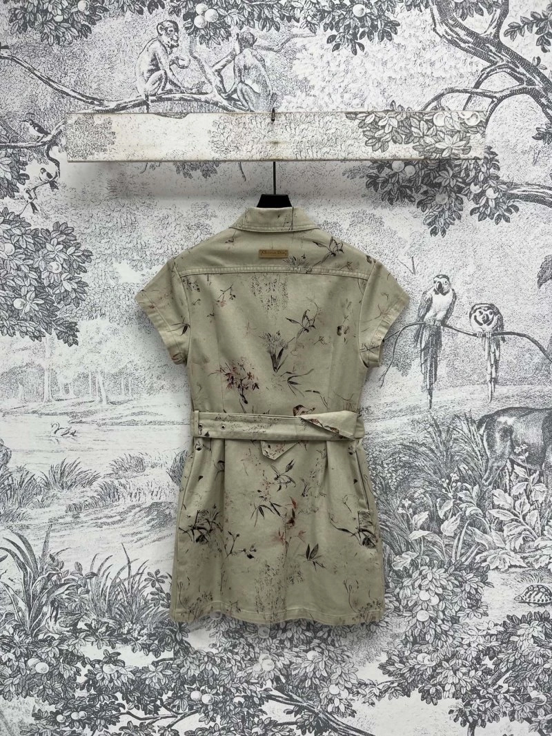 Snug Christian Dior Dress 112538
