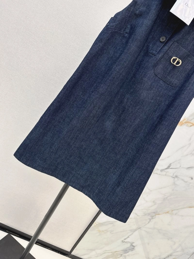 Effortless Christian Dior Dress 112414