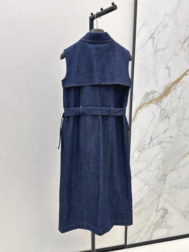 WellDesigned Christian Dior Dress 112433