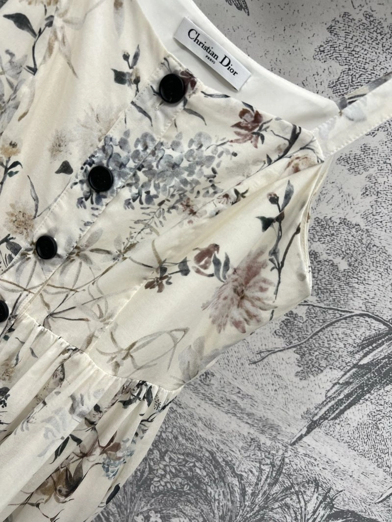 Trendsetting Christian Dior Dress 112398