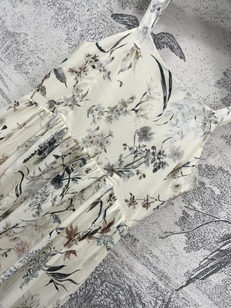 Trendsetting Christian Dior Dress 112398