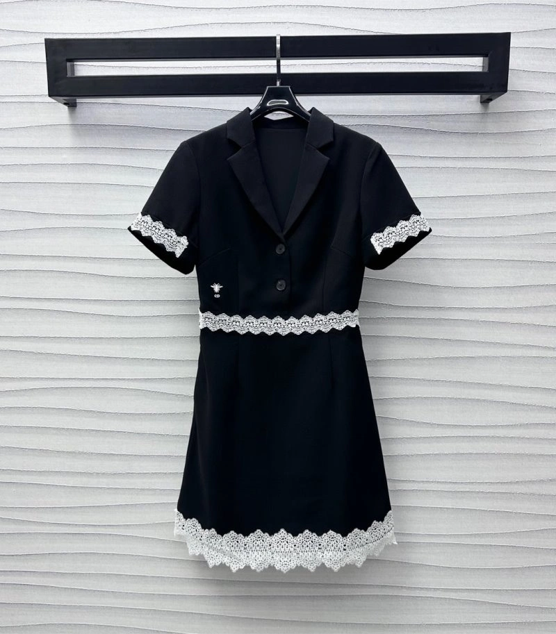 Bold Christian Dior Dress 112367