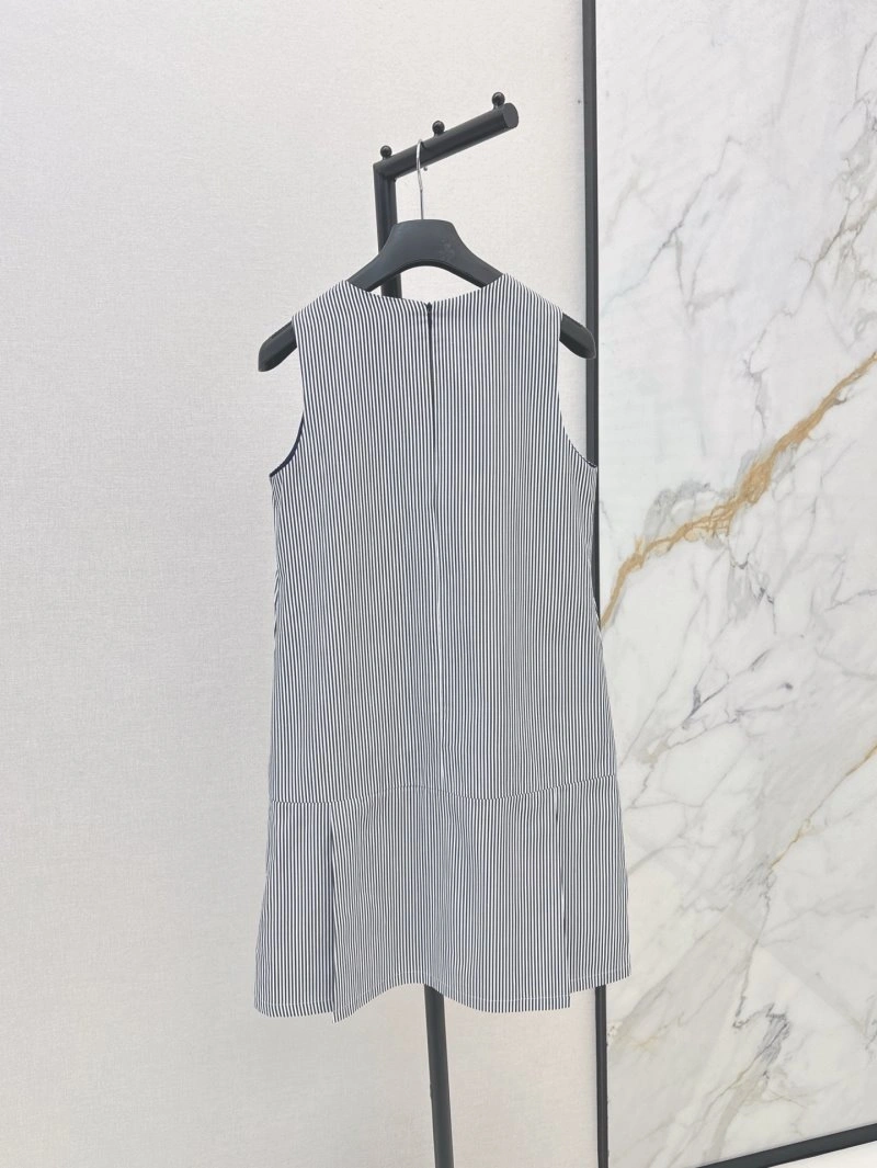 WellDesigned Christian Dior Dress 112317