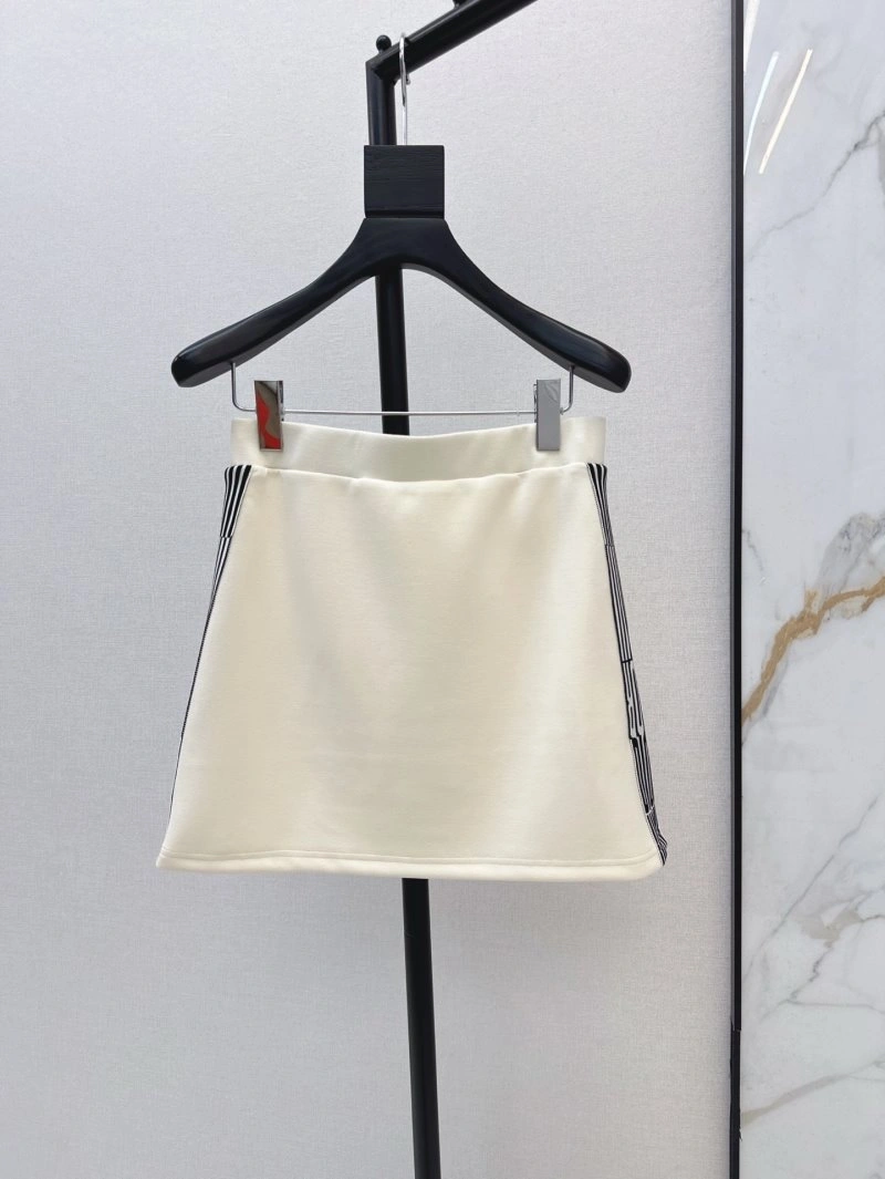 Snug Christian Dior Dress 112314