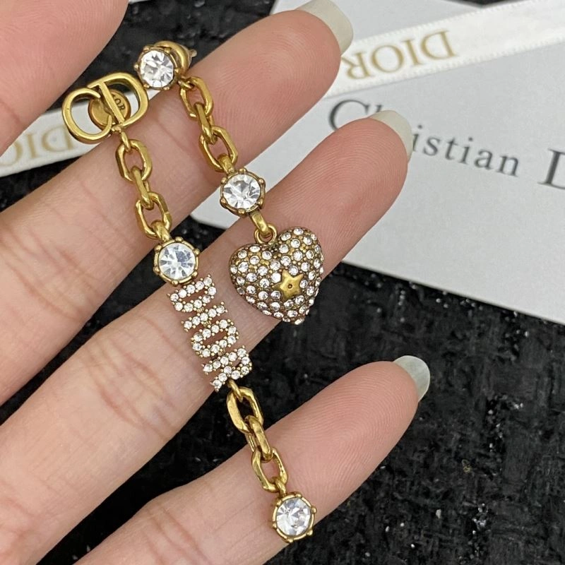 Practical Christian Dior Earrings 236048