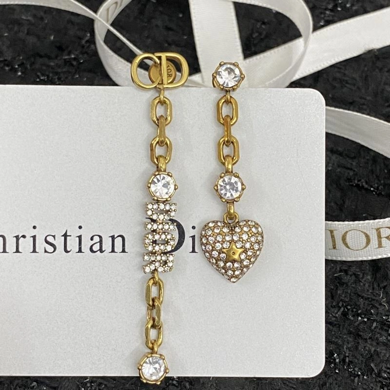 Practical Christian Dior Earrings 236048