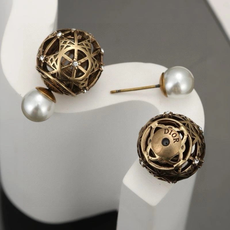 TimelessDesign Christian Dior Earrings 236097