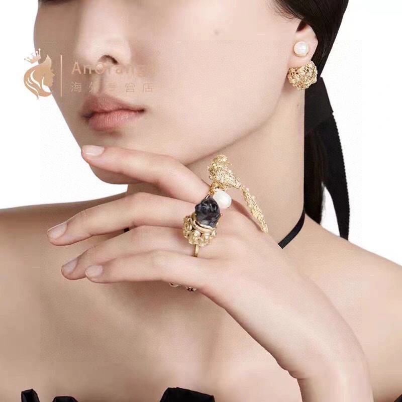 Christian Dior Earrings Comfortable 236039