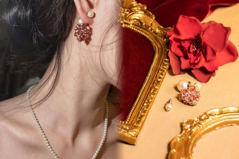 Christian Dior Earrings Timeless 236037