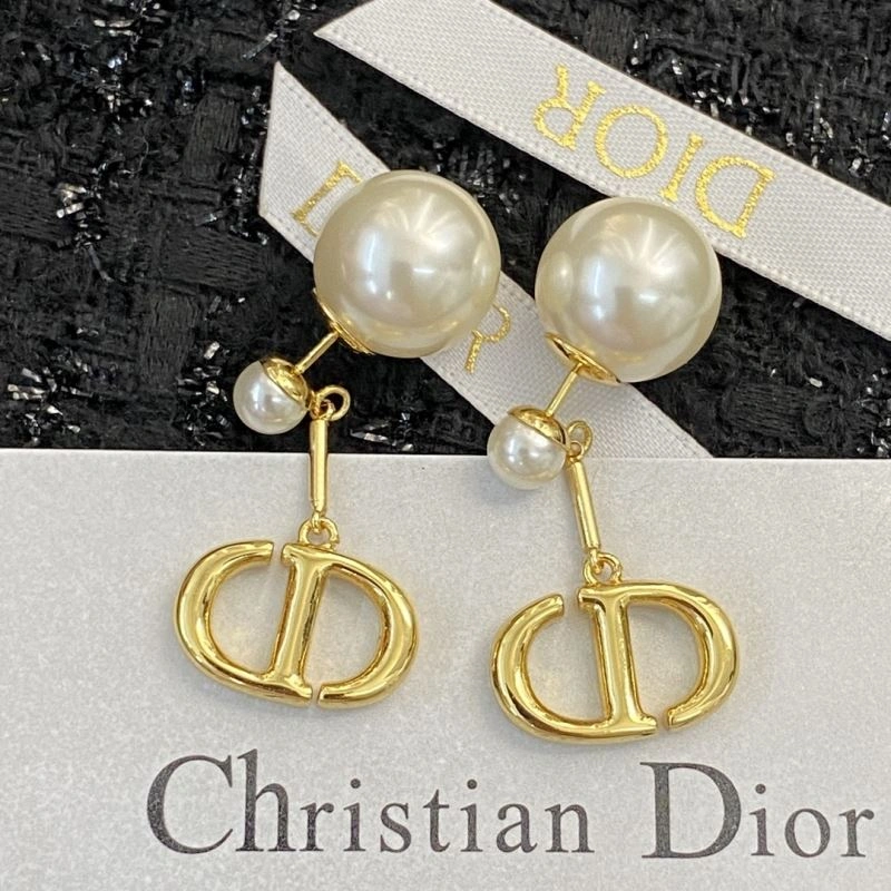 WrinkleFree Christian Dior Earrings 236026