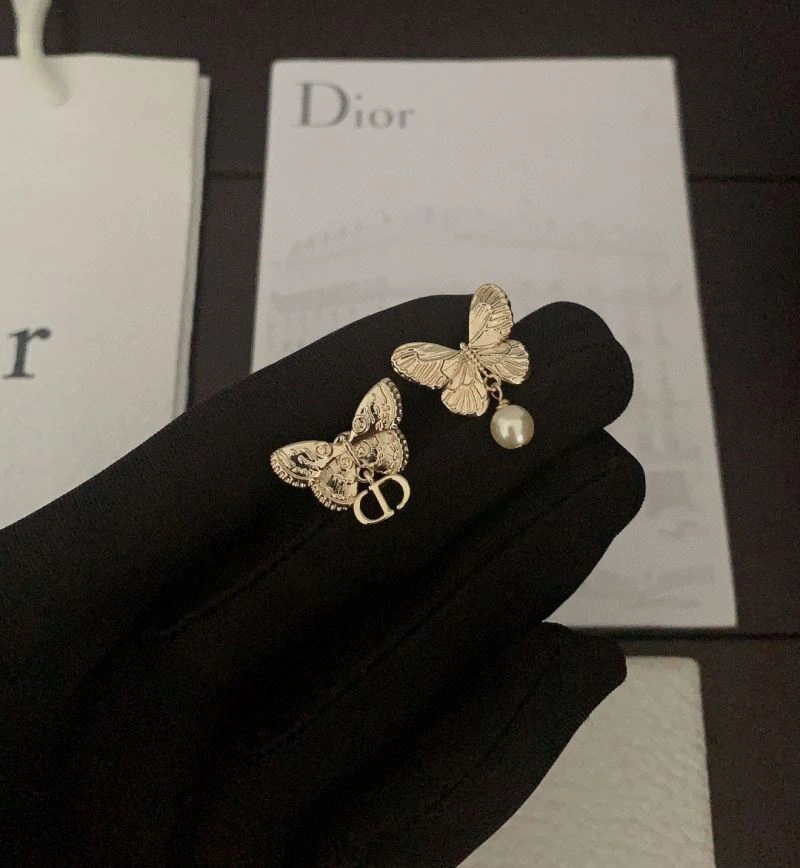 Christian Dior Earrings DailyWear 236021