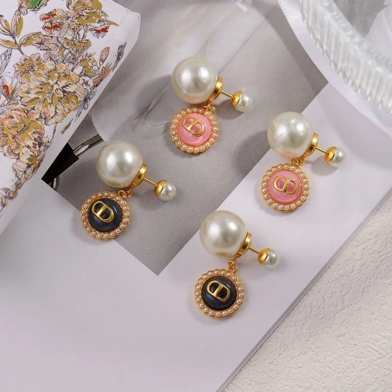 Christian Dior Earrings ModernLook 236091