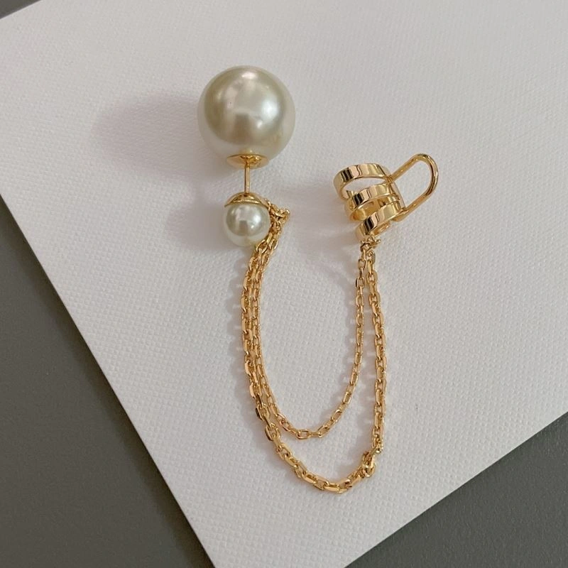 Minimalist Christian Dior Earrings 236035