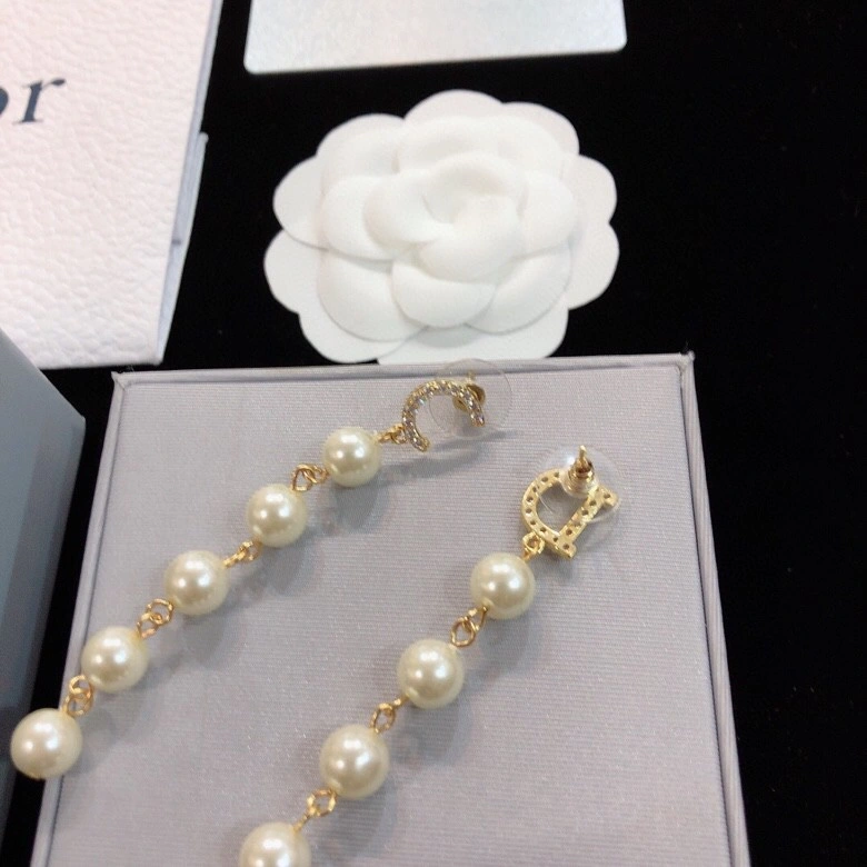 Christian Dior Earrings Bold 236015