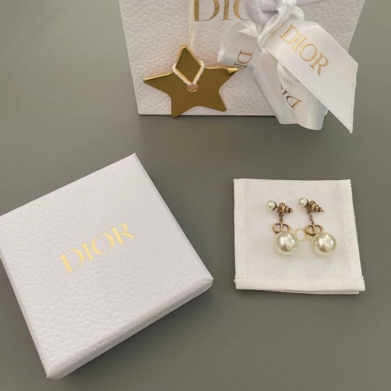 Christian Dior Earrings Chic 236012
