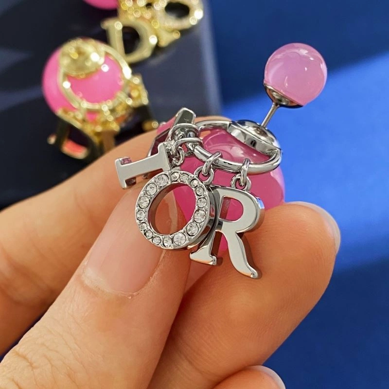 Comfortable Christian Dior Earrings 236005