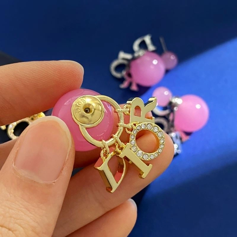 Comfortable Christian Dior Earrings 236005