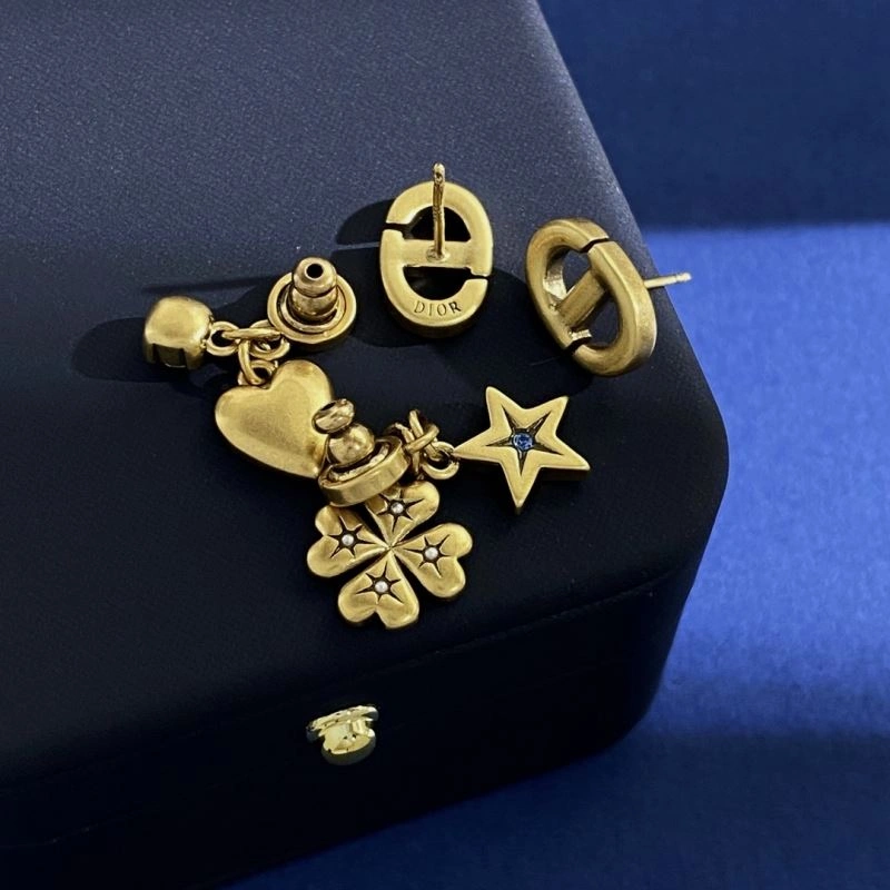 Christian Dior Earrings Elegant 236016