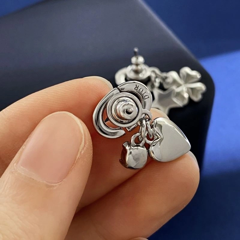 Christian Dior Earrings Elegant 236016