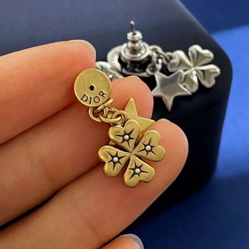 Christian Dior Earrings Elegant 236016