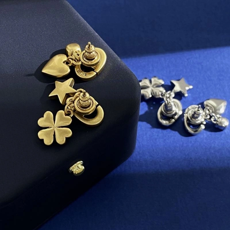 Christian Dior Earrings Elegant 236016