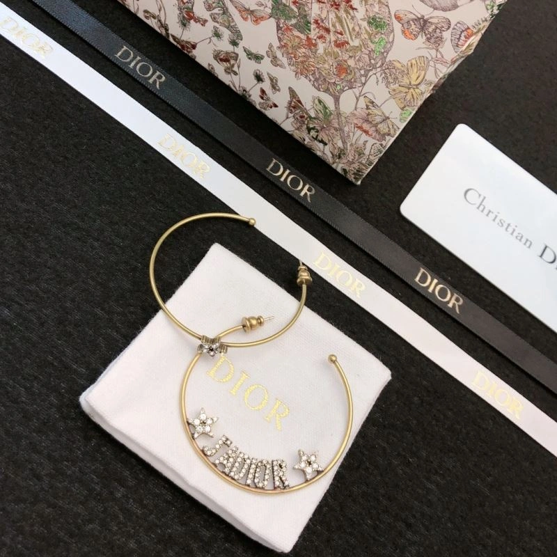 FlexibleFit Christian Dior Earrings 235981