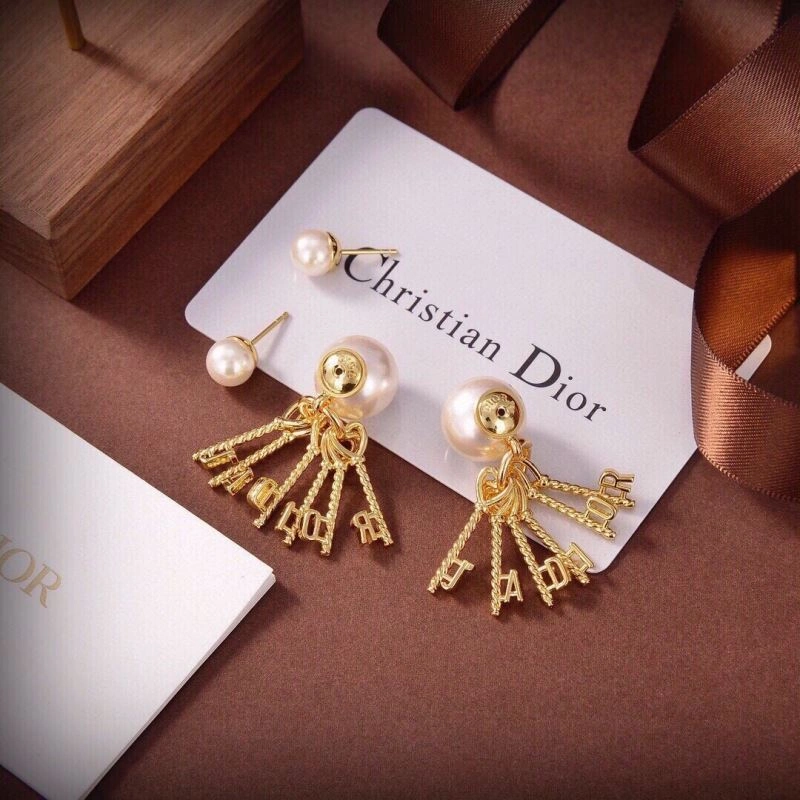 RelaxedFit Christian Dior Earrings 235980