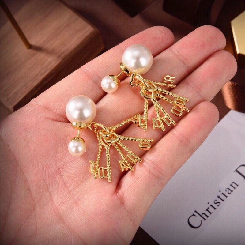 RelaxedFit Christian Dior Earrings 235980