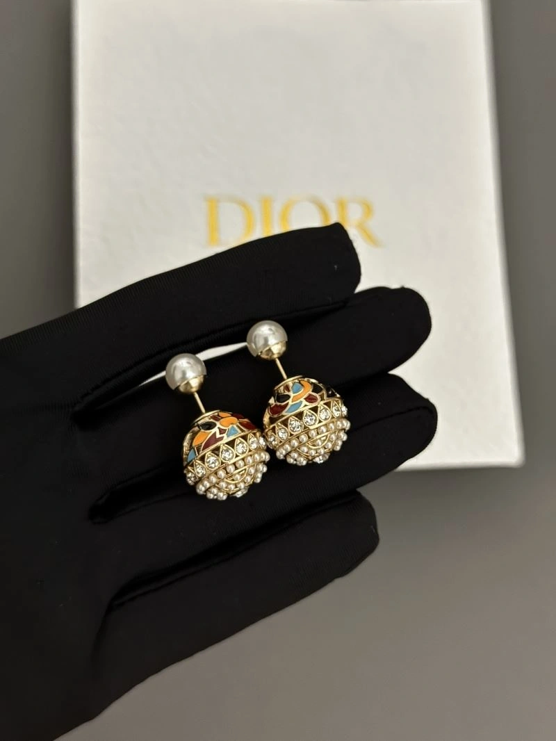 HighQuality Christian Dior Earrings 236009