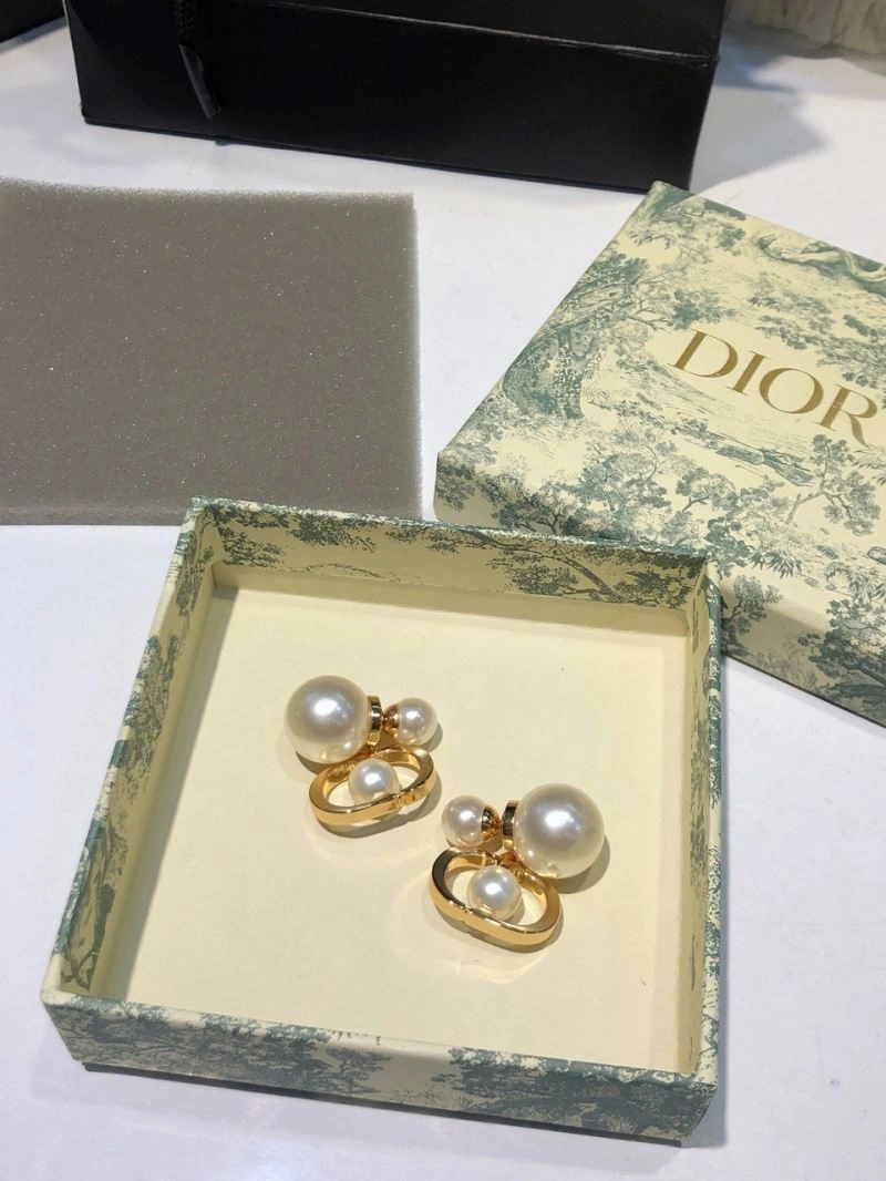 Christian Dior Earrings SmoothTexture 235908
