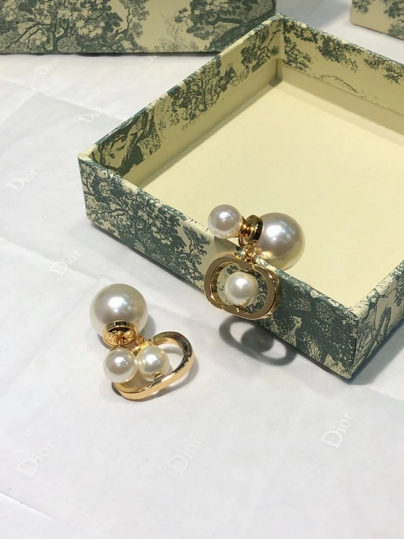 Christian Dior Earrings SmoothTexture 235908