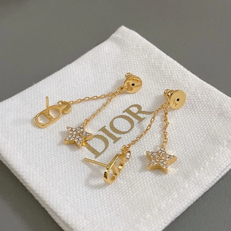 Christian Dior Earrings Elegant 235832