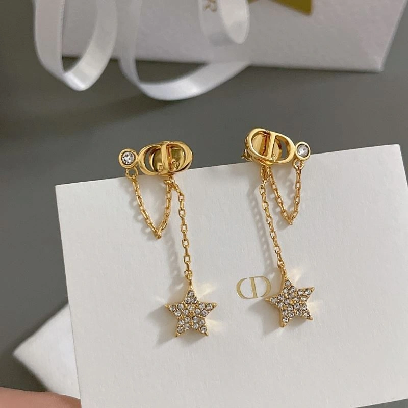 Christian Dior Earrings Elegant 235832