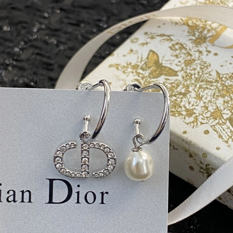 Trendy Christian Dior Earrings 235831
