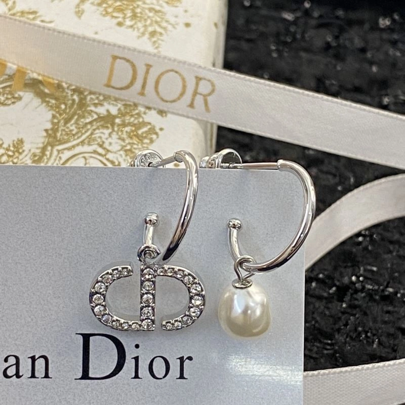 Trendy Christian Dior Earrings 235831