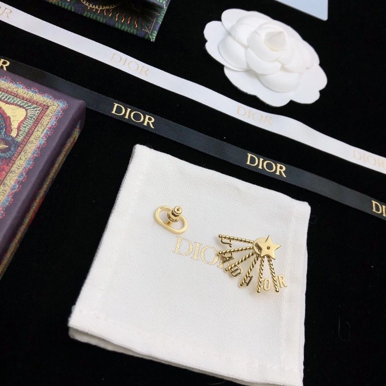 Christian Dior Earrings FashionForward 235976