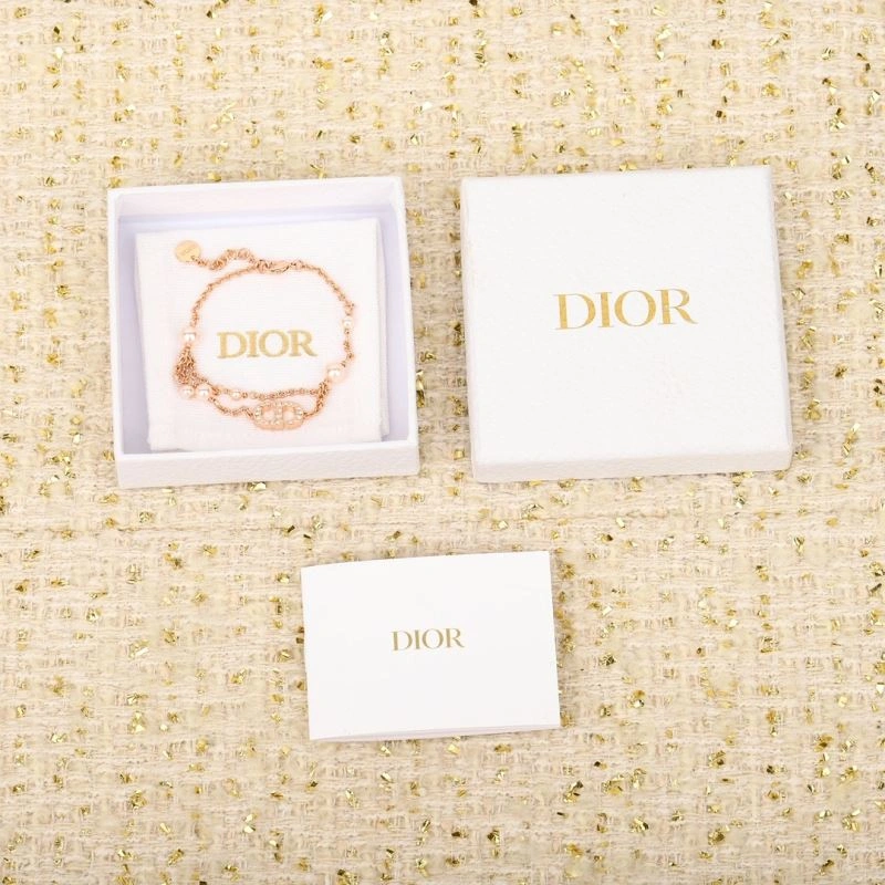Christian Dior Earrings ModernLook 235835
