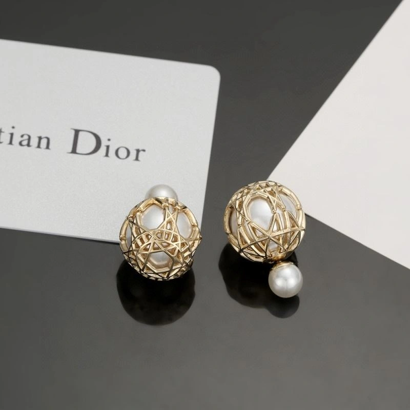 Refined Christian Dior Earrings 235846