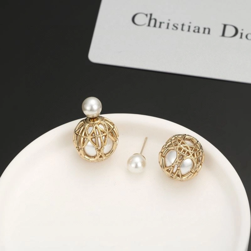 Refined Christian Dior Earrings 235846
