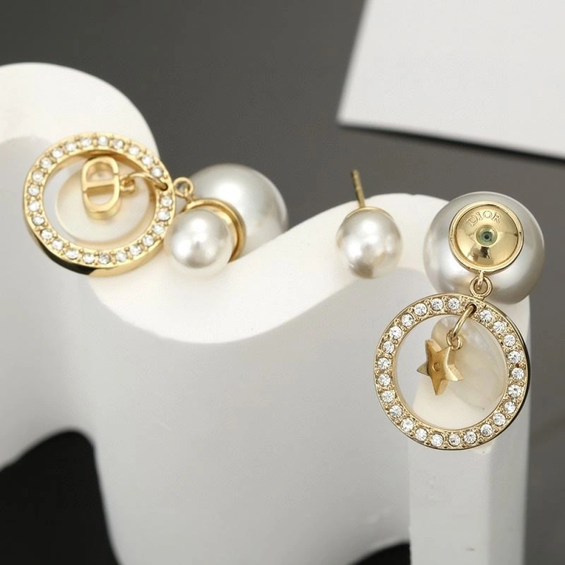 Efficient Christian Dior Earrings 235839