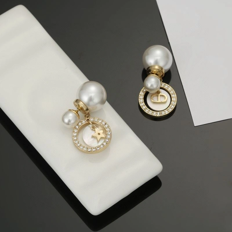 Efficient Christian Dior Earrings 235839