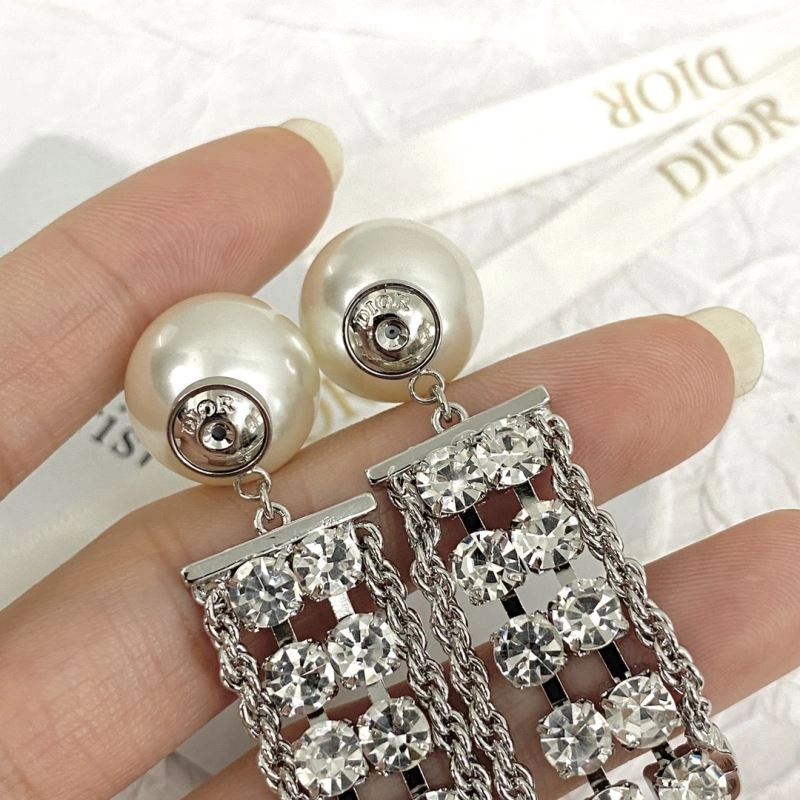 Sustainable Christian Dior Earrings 235881