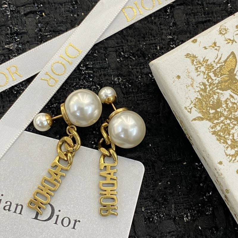 Efficient Christian Dior Earrings 235815