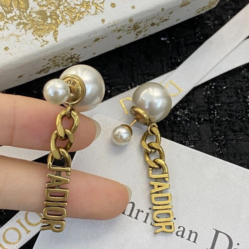 Efficient Christian Dior Earrings 235815