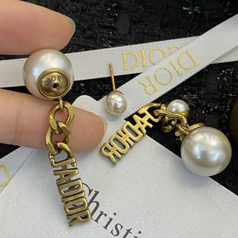 Efficient Christian Dior Earrings 235815