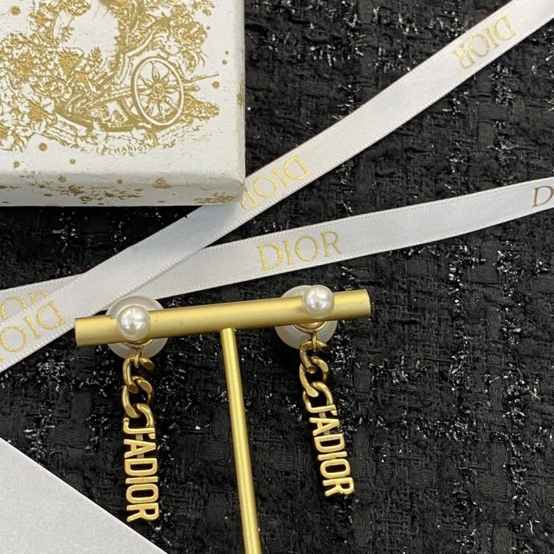 Efficient Christian Dior Earrings 235815
