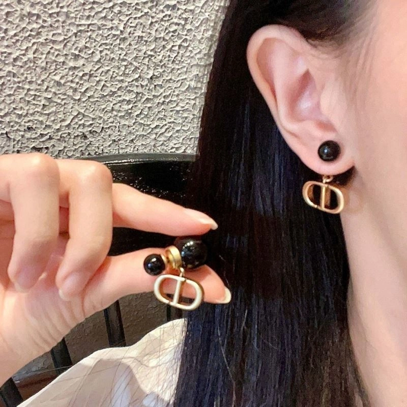 Christian Dior Earrings Stylish 235802